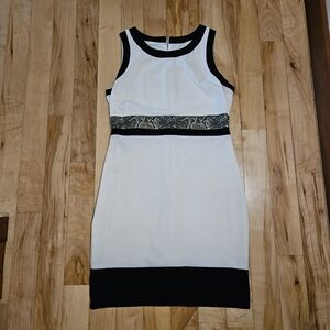 Worthington Sleeveless Sheath White and Black Dress-Snakeskin Patterned Waist